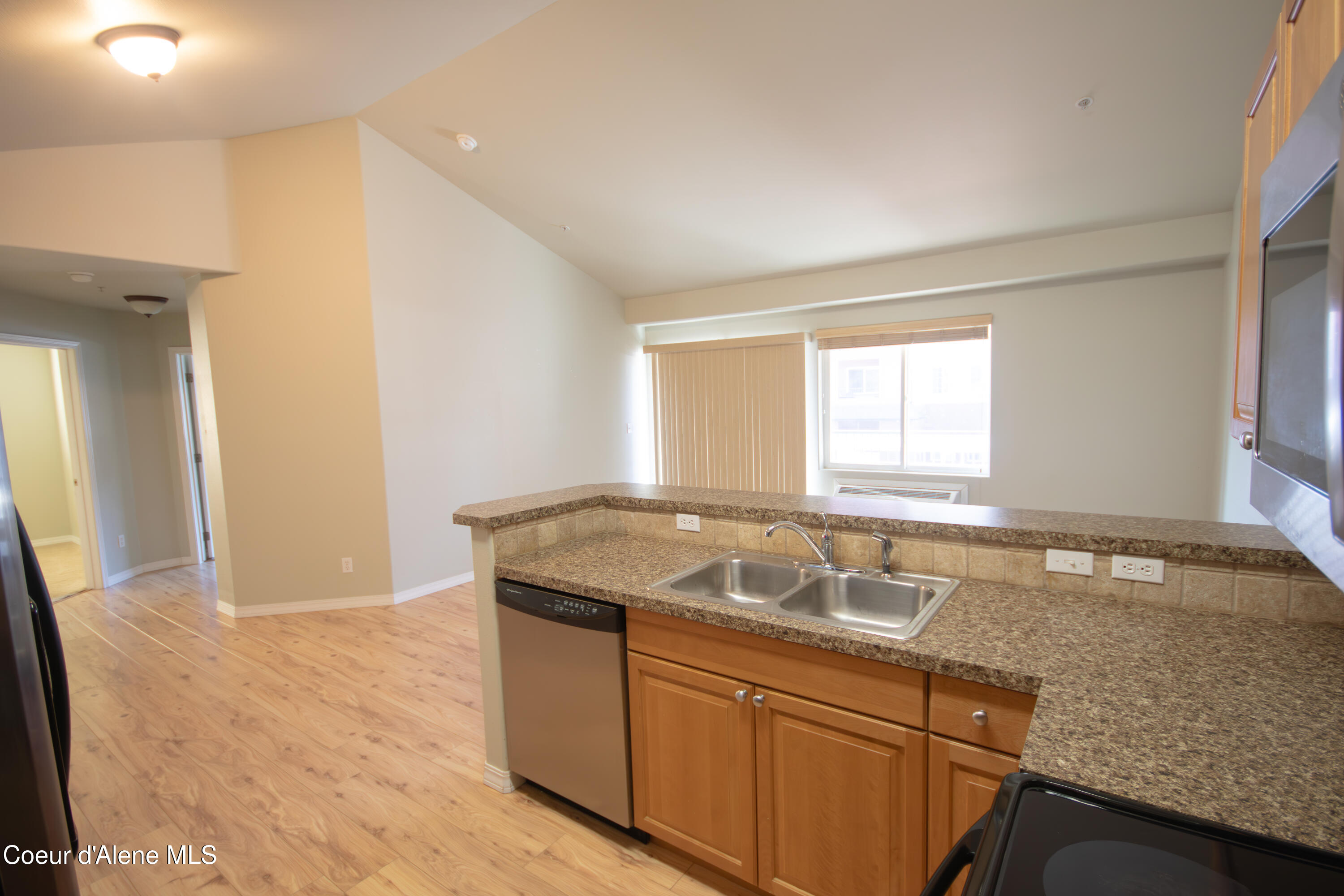 322 North Promenade Loop, Unit 212 Post Falls, ID 83854 - Photo 9 of 30 IMG_1226