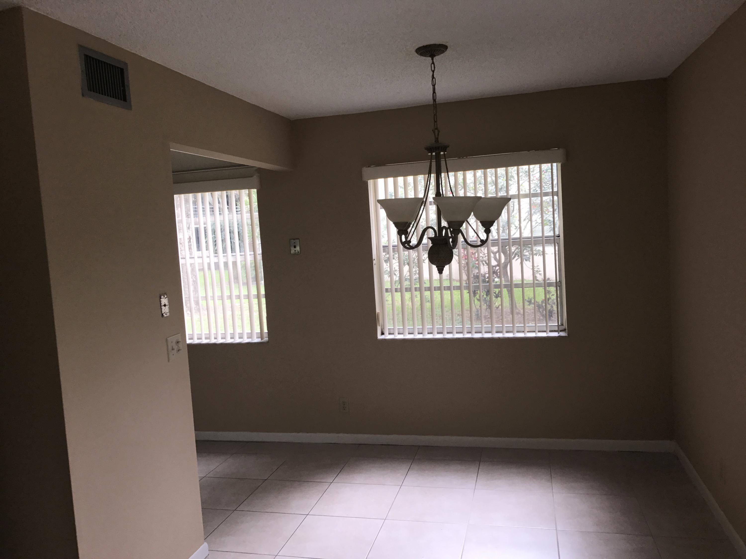 155 Piedmont F, Unit D Delray Beach, FL 33484 - Photo 5 of 14 IMG_5911