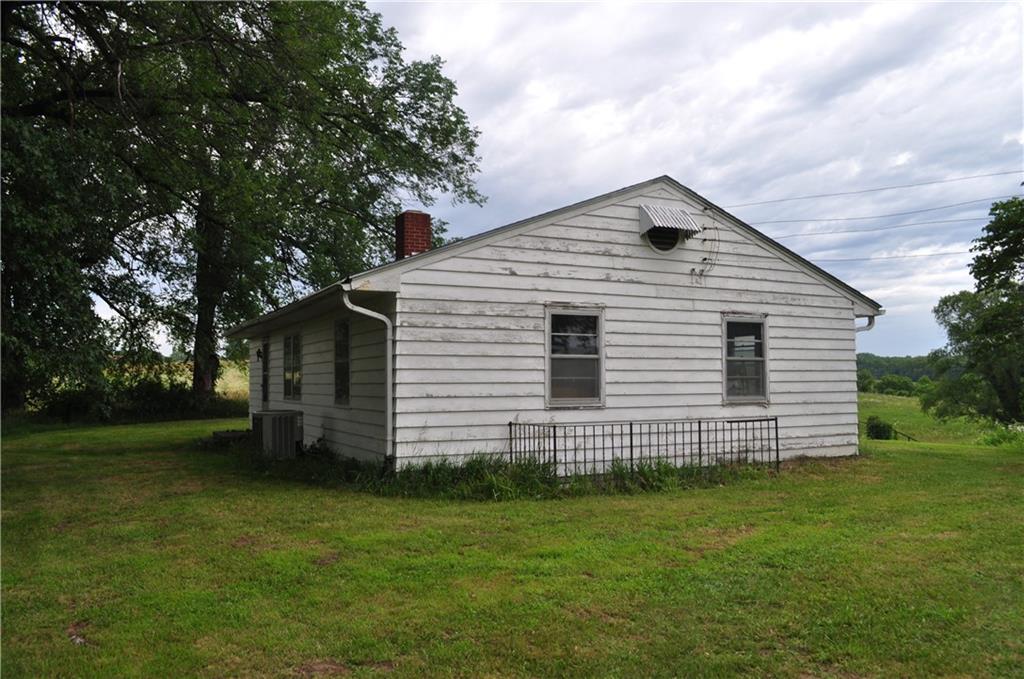 33135 Iatan Road Weston, MO 64098 - Photo 3 of 43