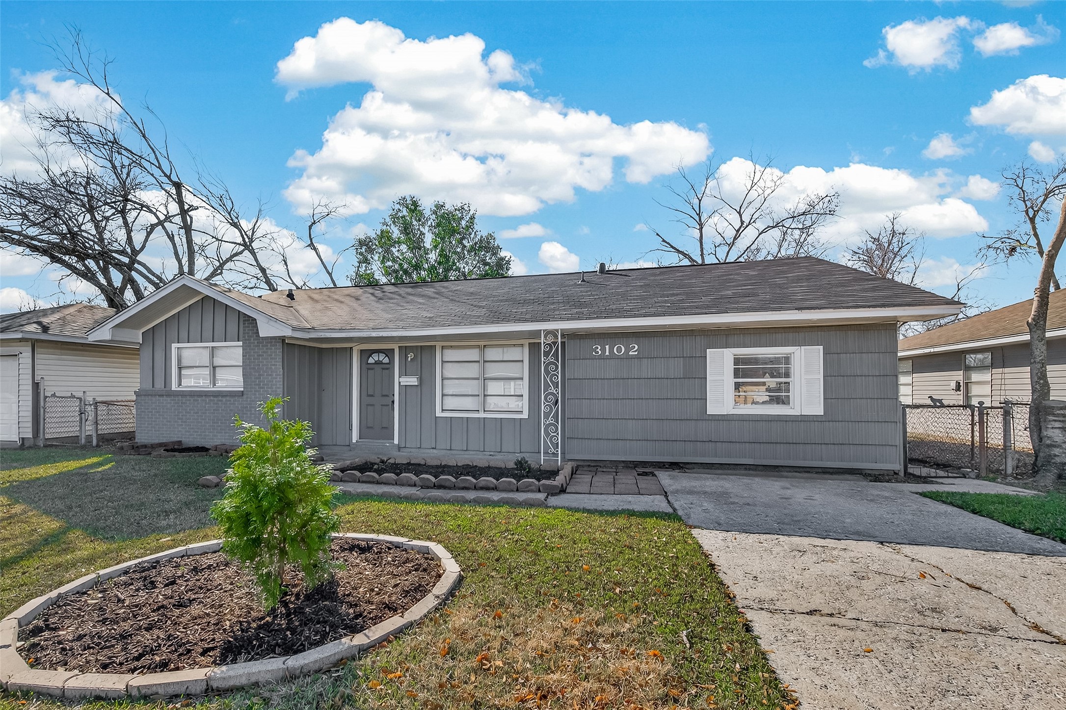 3102 Hays Street Pasadena, TX 77503 - Photo 4 of 25 a view of a house with a yard