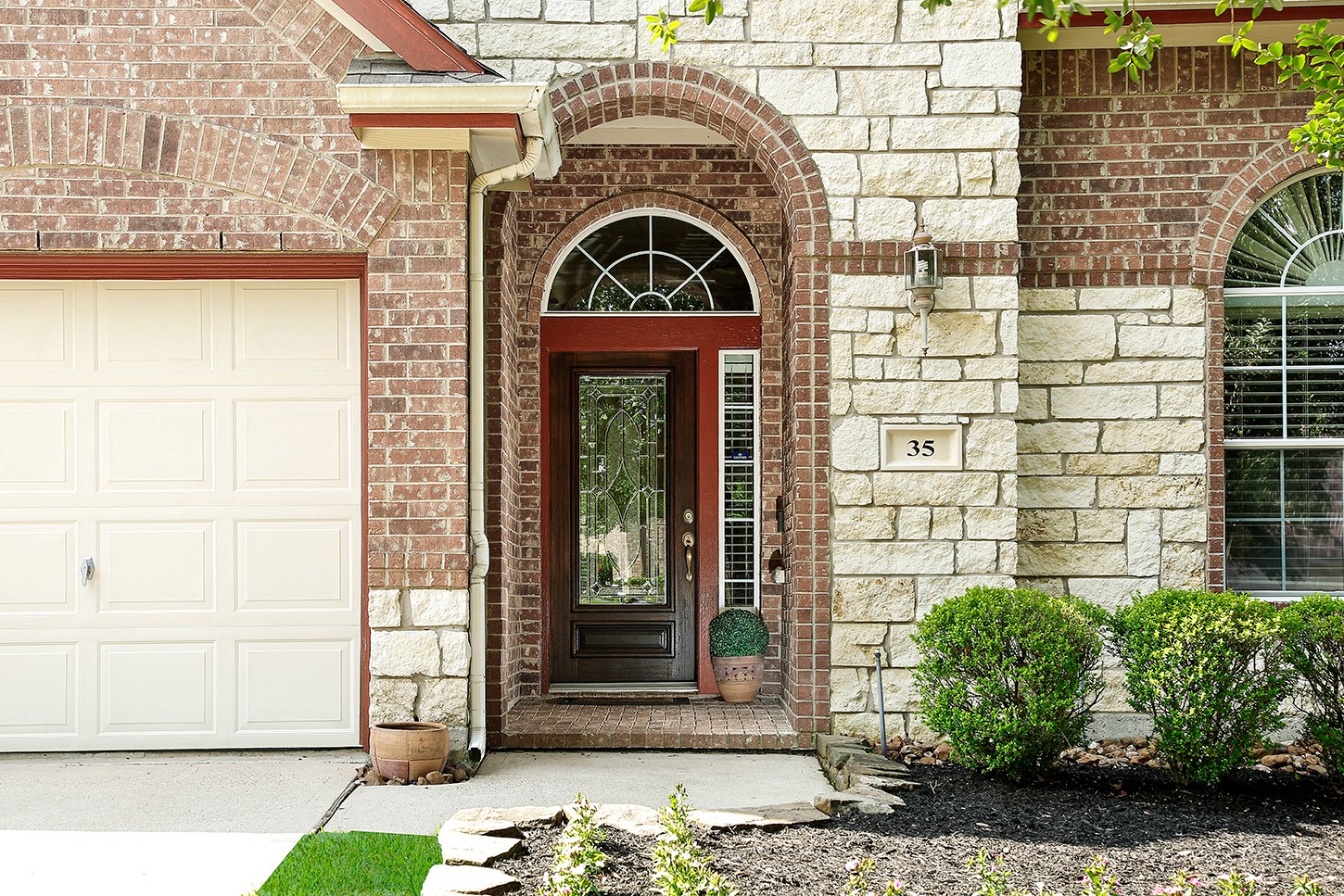 35 Granite Path Place Spring, TX 77389 - Photo 2 of 40 Attractive Brick and Stone Exterior