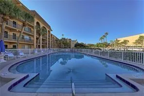 $1,400 | 2525 West Bay Drive, Unit B22, Largo, FL 33770