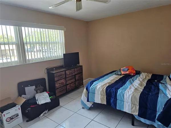 $1,400 | 2525 West Bay Drive, Unit B22, Largo, FL 33770