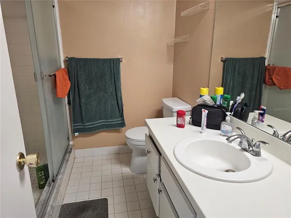 $1,400 | 2525 West Bay Drive, Unit B22, Largo, FL 33770