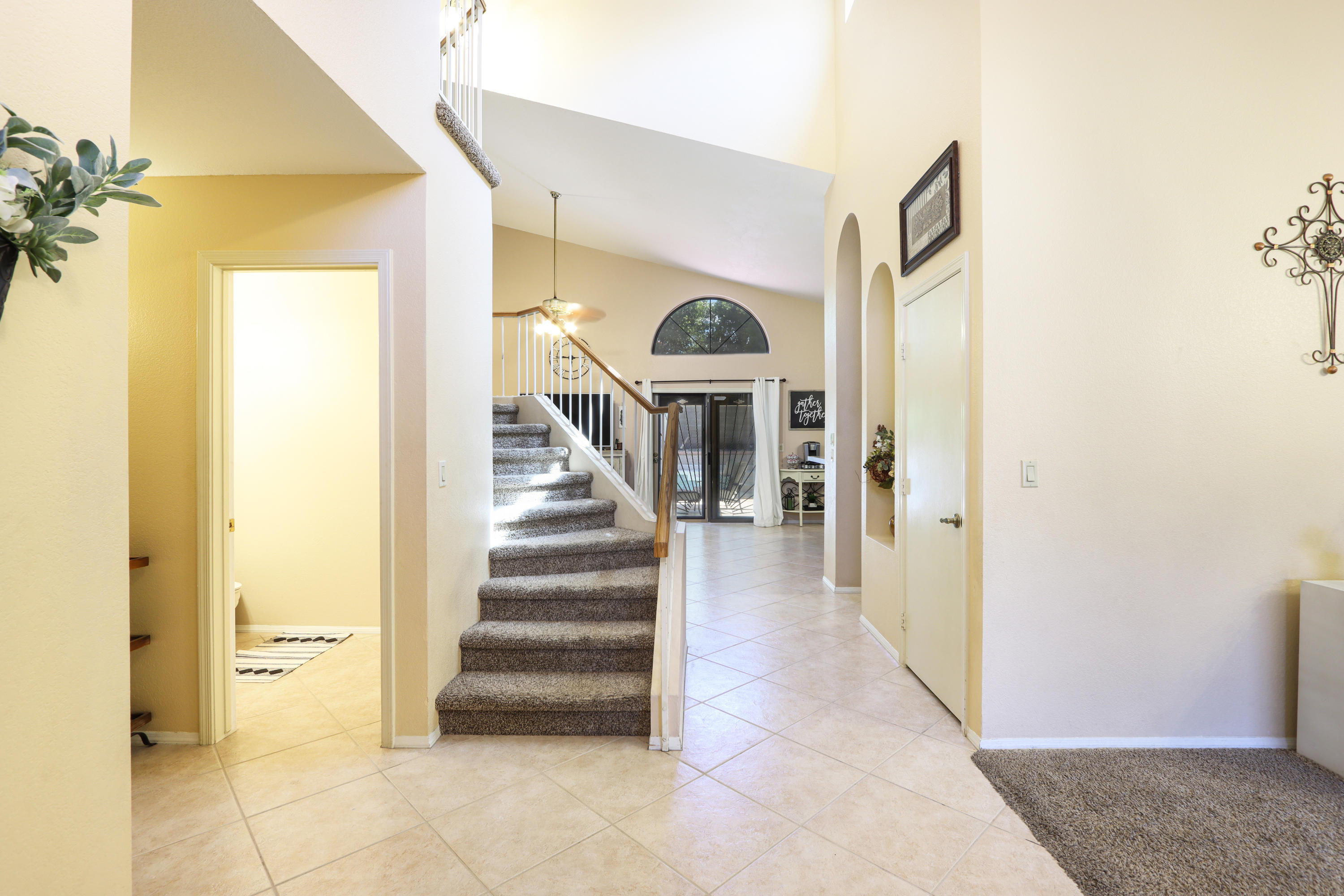 2736 East Rockledge Road Phoenix, AZ 85048 - Photo 4 of 39 07