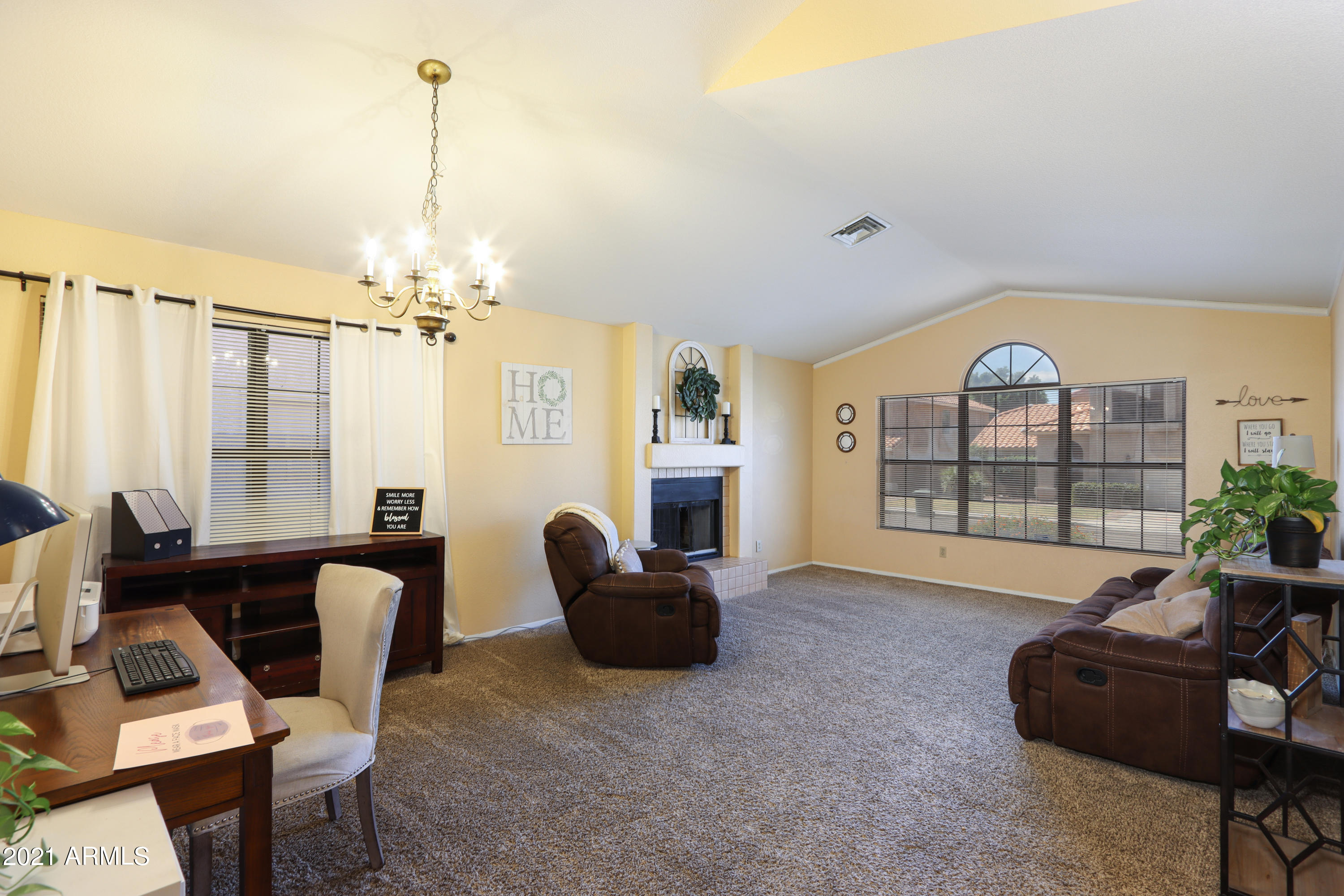 2736 East Rockledge Road Phoenix, AZ 85048 - Photo 5 of 39 08
