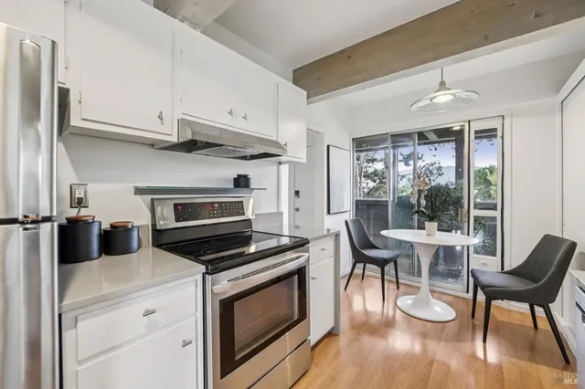 $799,000 | 290 VÃa Casitas, Unit 206, Greenbrae, CA 94904