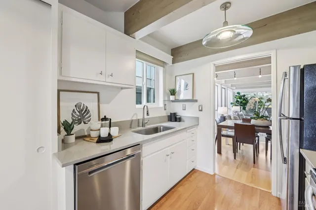 $799,000 | 290 VÃa Casitas, Unit 206, Greenbrae, CA 94904