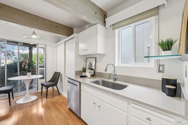 $799,000 | 290 VÃa Casitas, Unit 206, Greenbrae, CA 94904