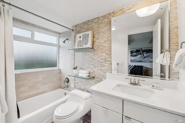 $799,000 | 290 VÃa Casitas, Unit 206, Greenbrae, CA 94904