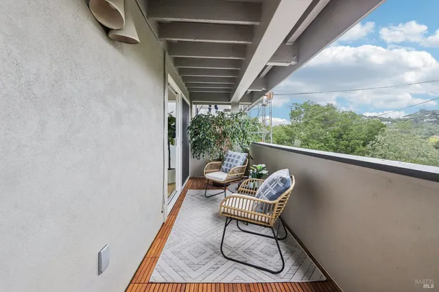 $799,000 | 290 VÃa Casitas, Unit 206, Greenbrae, CA 94904