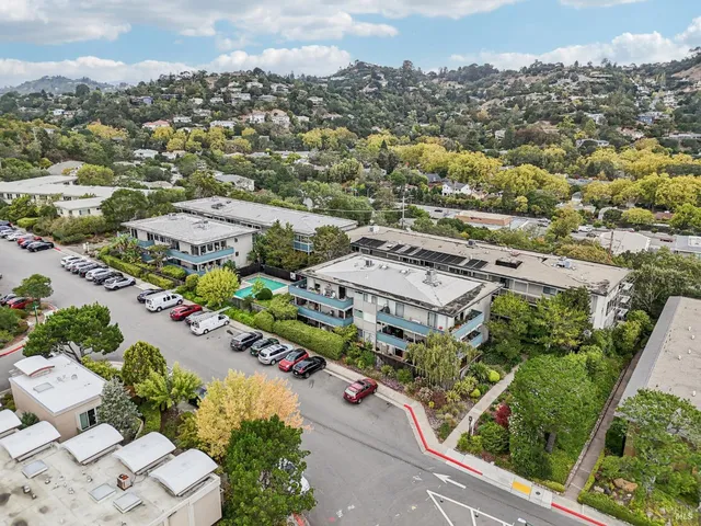 $799,000 | 290 VÃa Casitas, Unit 206, Greenbrae, CA 94904