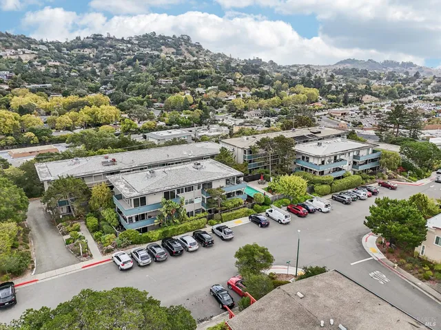 $799,000 | 290 VÃa Casitas, Unit 206, Greenbrae, CA 94904