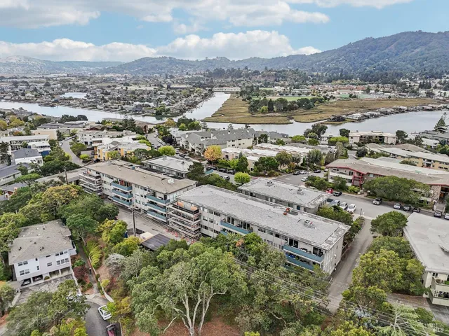$799,000 | 290 VÃa Casitas, Unit 206, Greenbrae, CA 94904