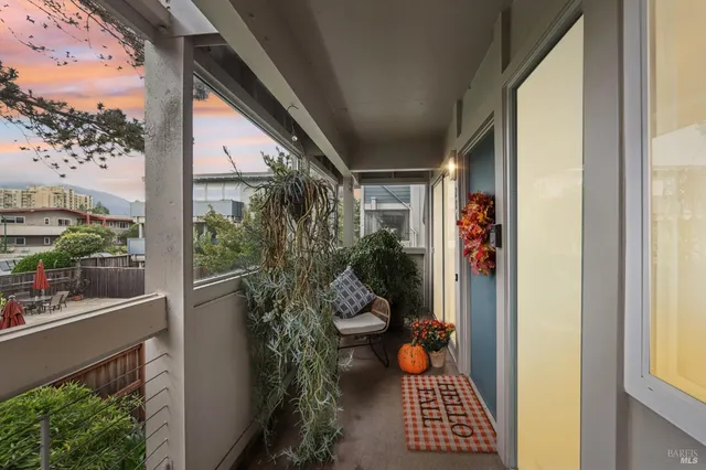 $799,000 | 290 VÃa Casitas, Unit 206, Greenbrae, CA 94904