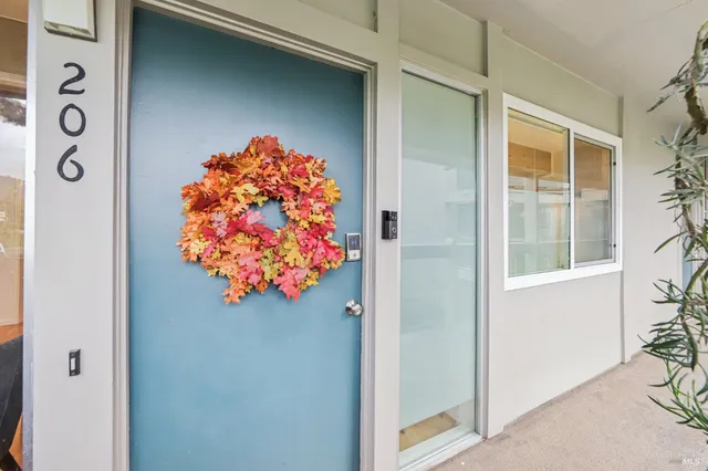 $799,000 | 290 VÃa Casitas, Unit 206, Greenbrae, CA 94904