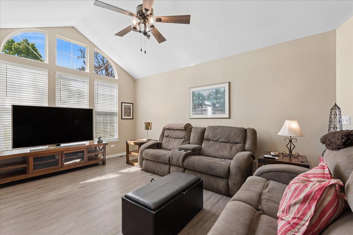 16766 South Sunset Ridge Court Lockport, IL 60441 - Photo 6 of 22