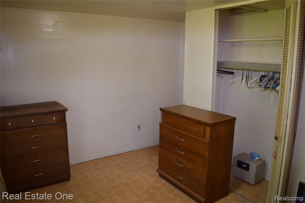 25541 King Road Flat Rock, MI 48134 - Photo 17 of 26 Gallery Image 17
