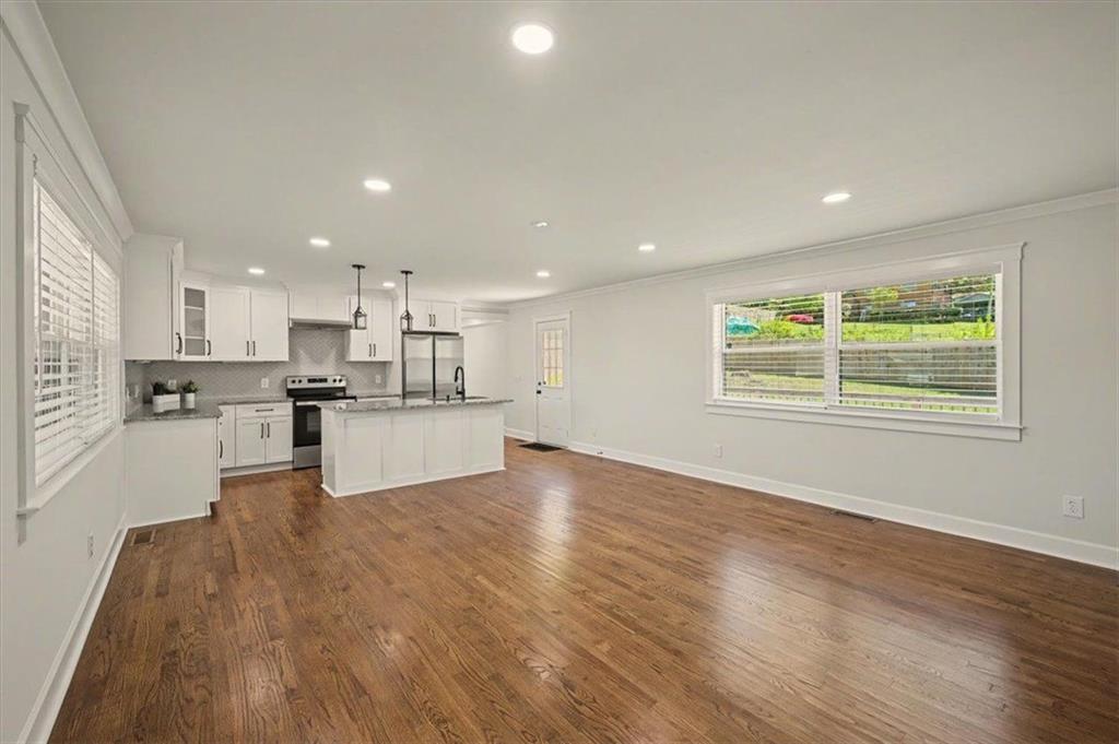 17 Crestwood Road Cartersville, GA 30121 - Photo 9 of 42