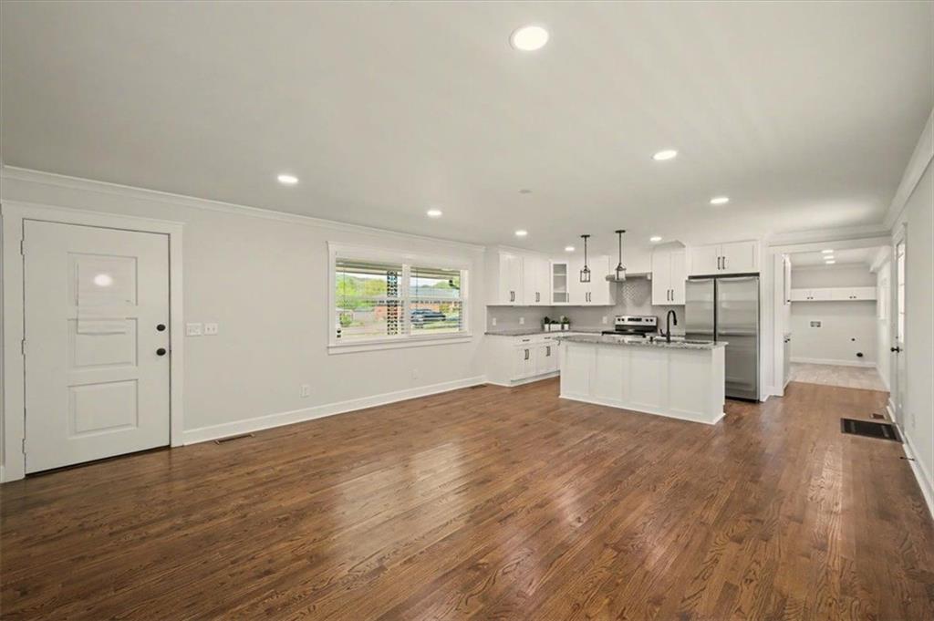 17 Crestwood Road Cartersville, GA 30121 - Photo 10 of 42