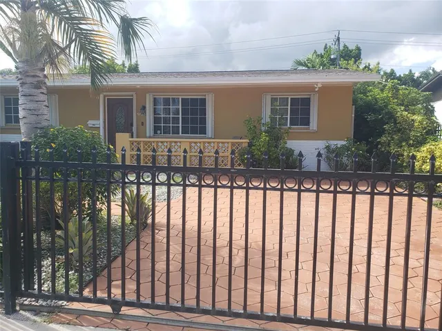 $599,999 | 19720 Northeast 10th Court, Miami, FL 33179