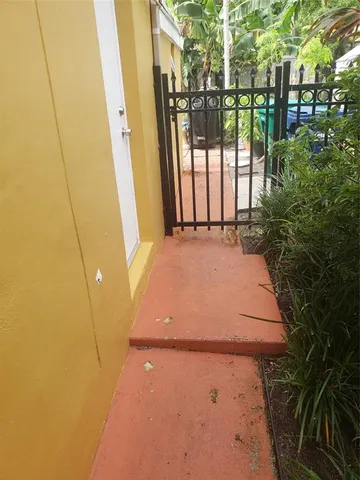 $599,999 | 19720 Northeast 10th Court, Miami, FL 33179