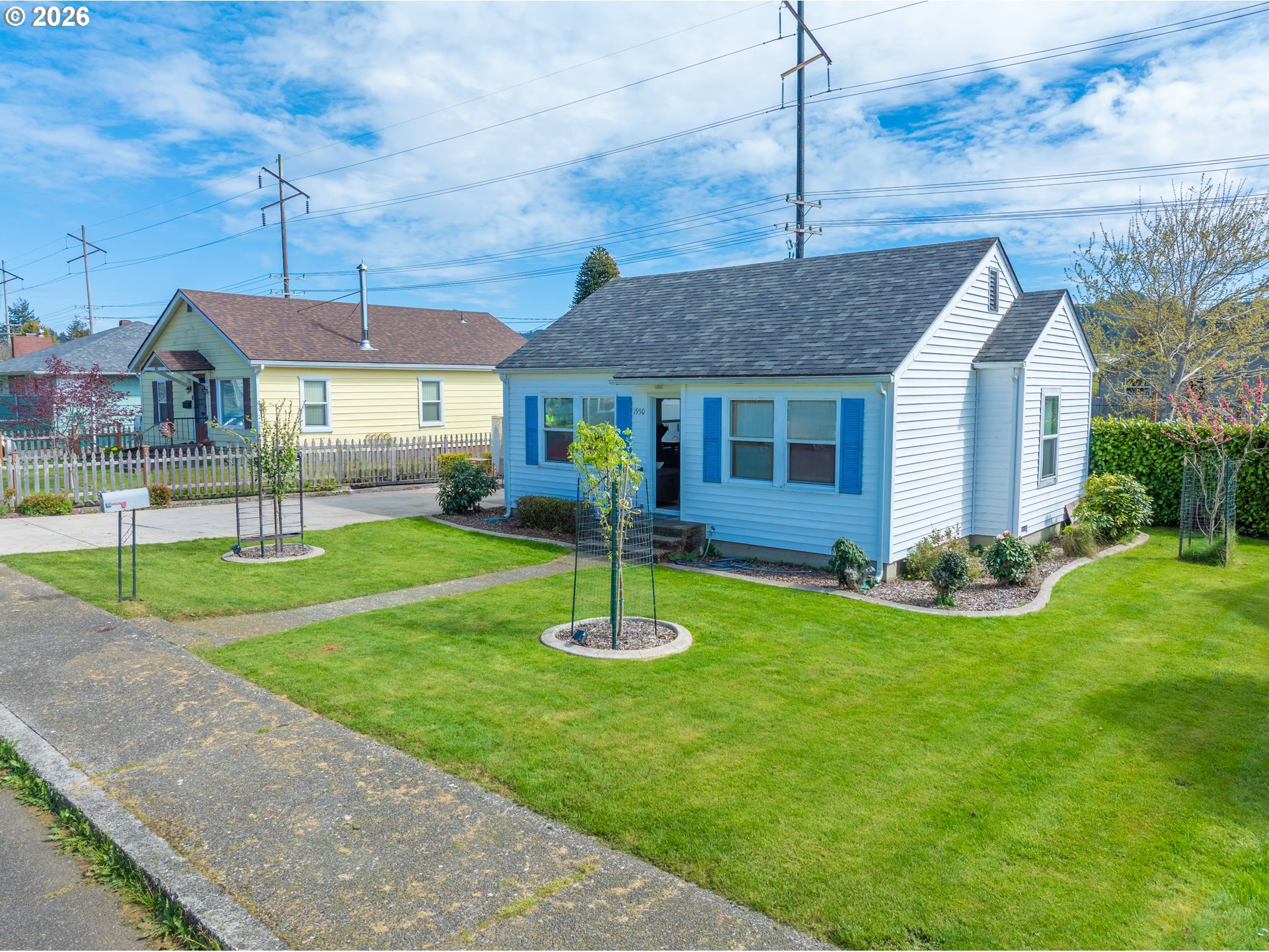1950 Greenwood Avenue Reedsport, OR 97467 - Photo 2 of 31