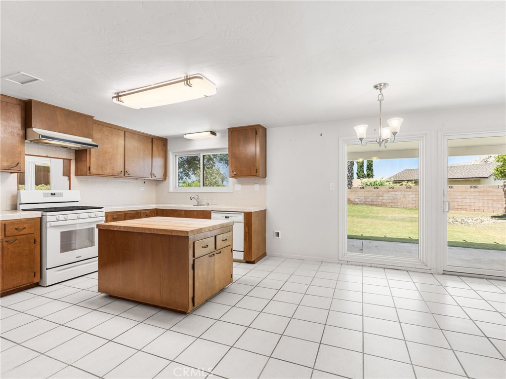 2973 Flanders Road Riverside, CA 92507 - Photo 27 of 55