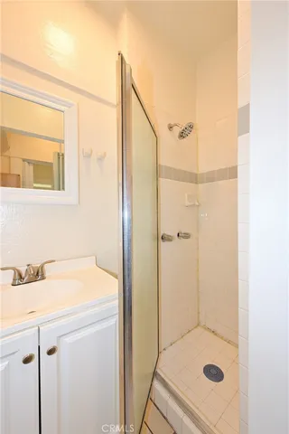 $1,995 | 44 Navy Street, Unit 6, Venice, CA 90291