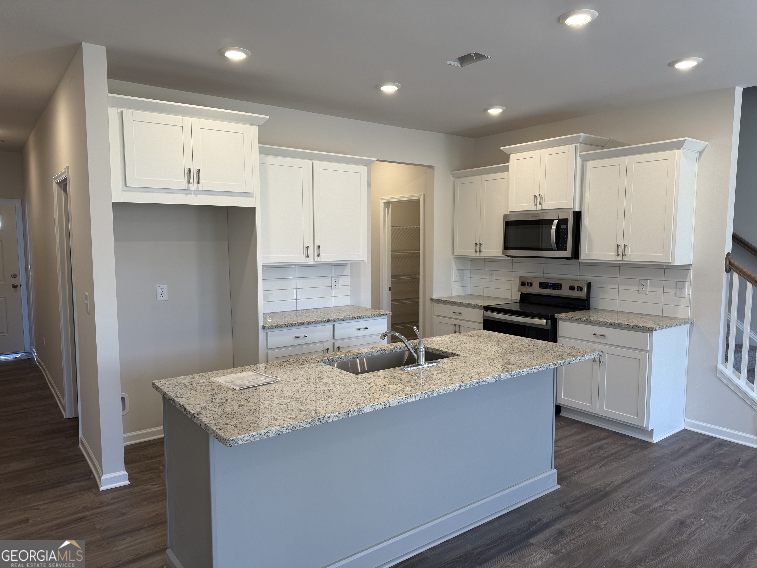 5139 Longview Run Decatur, GA 30035 - Photo 2 of 17