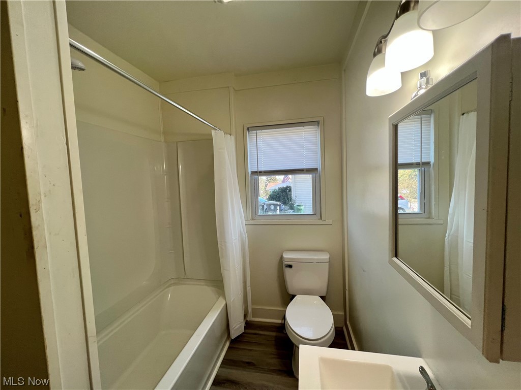 420 West Waterloo Road Akron, OH 44314 - Photo 13 of 20 Bathroom