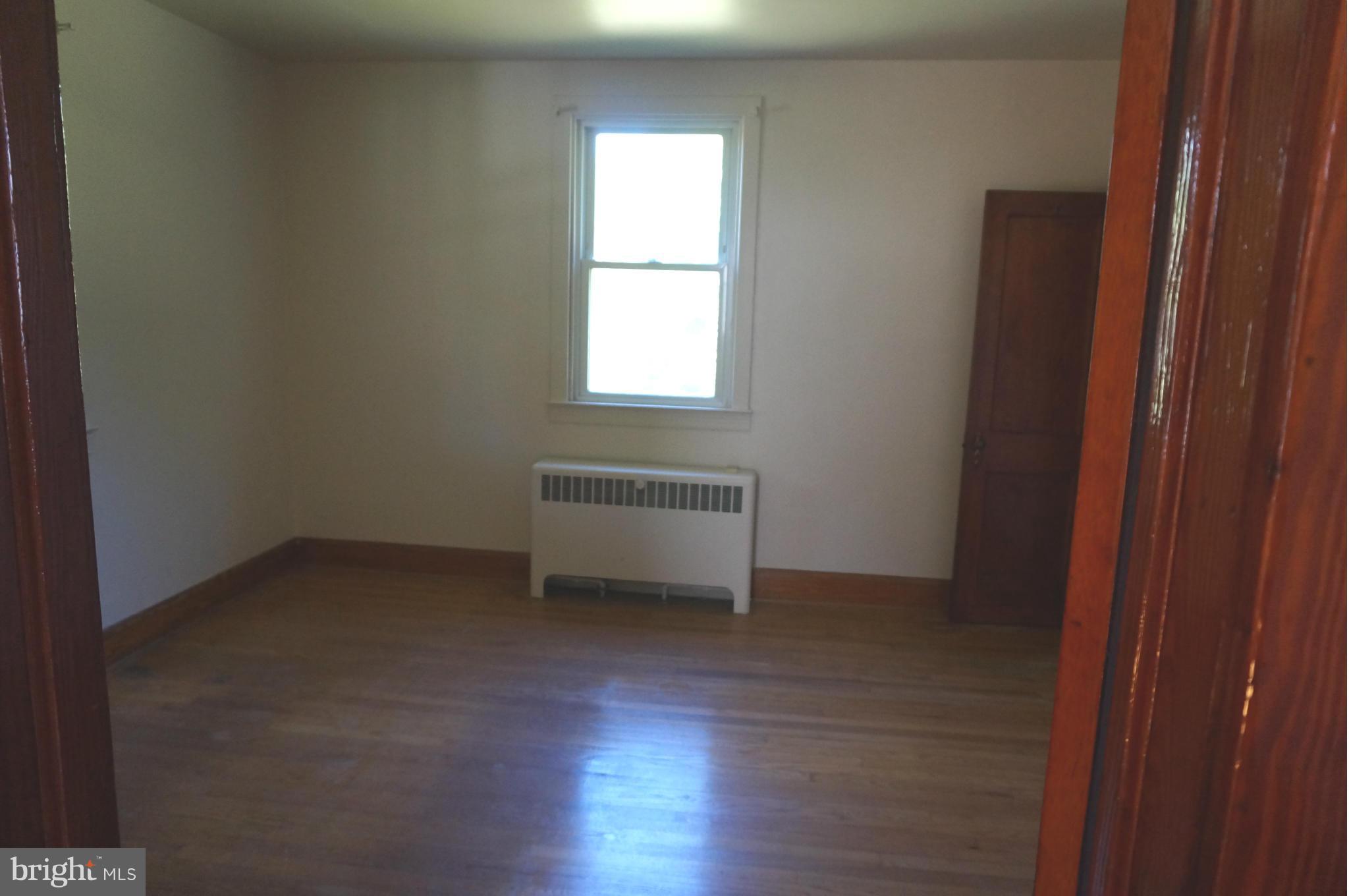 2117 Oak Road Baltimore, MD 21219 - Photo 12 of 14 Bedroom