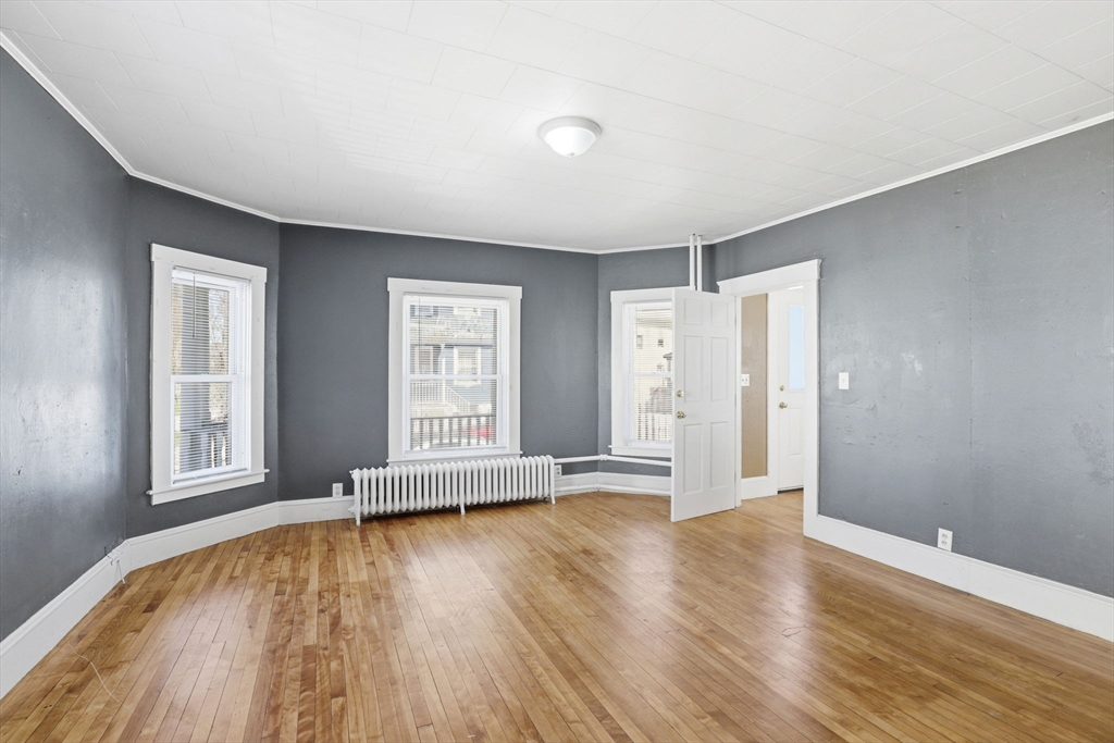 79 Cambridge Street Fall River, MA 02721 - Photo 5 of 41