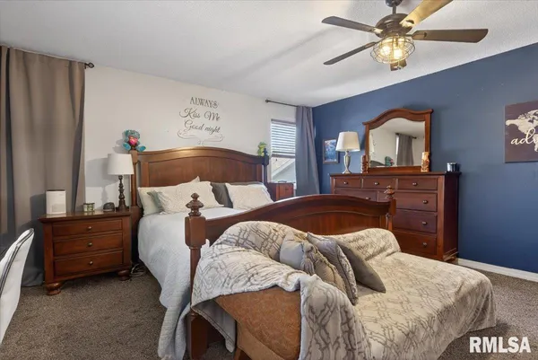 $609,900 | 7460 Rolling Oaks Drive, Sherman, IL 62684