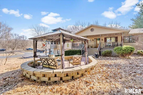 $609,900 | 7460 Rolling Oaks Drive, Sherman, IL 62684