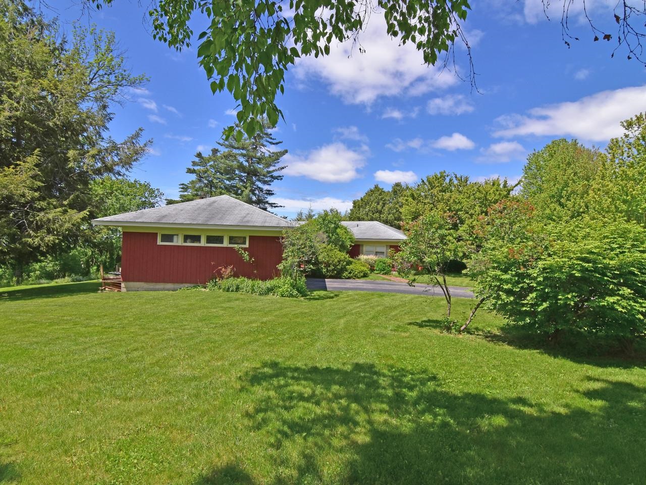 33 Summit Ridge Burlington, VT 05401 - Photo 4 of 42