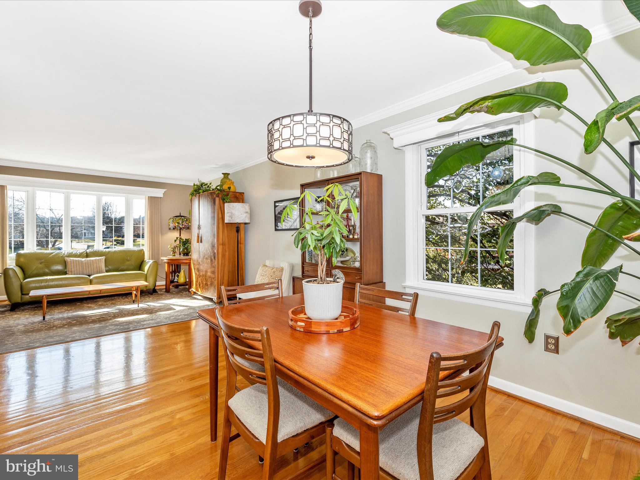 16 Kline Boulevard Frederick, MD 21701 - Photo 3 of 62 a dining room with furniture a chandelier and wooden floor