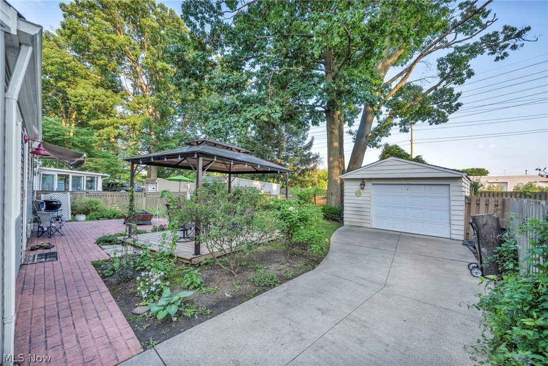 24005 Knickerbocker Road Bay Village, OH 44140 - Photo 17 of 22 Gallery Image 17