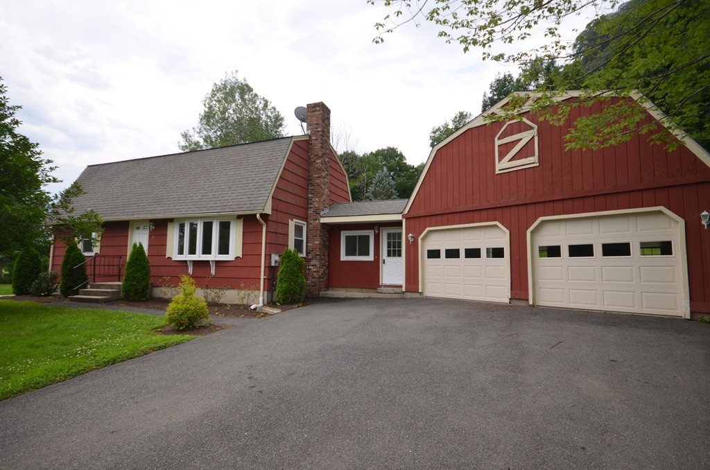 3 Yellow Farm Road Deerfield, MA 01373 - Photo 1 of 26 Gallery Image 1