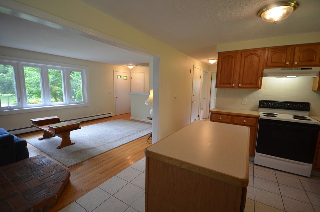 3 Yellow Farm Road Deerfield, MA 01373 - Photo 8 of 26 Gallery Image 8