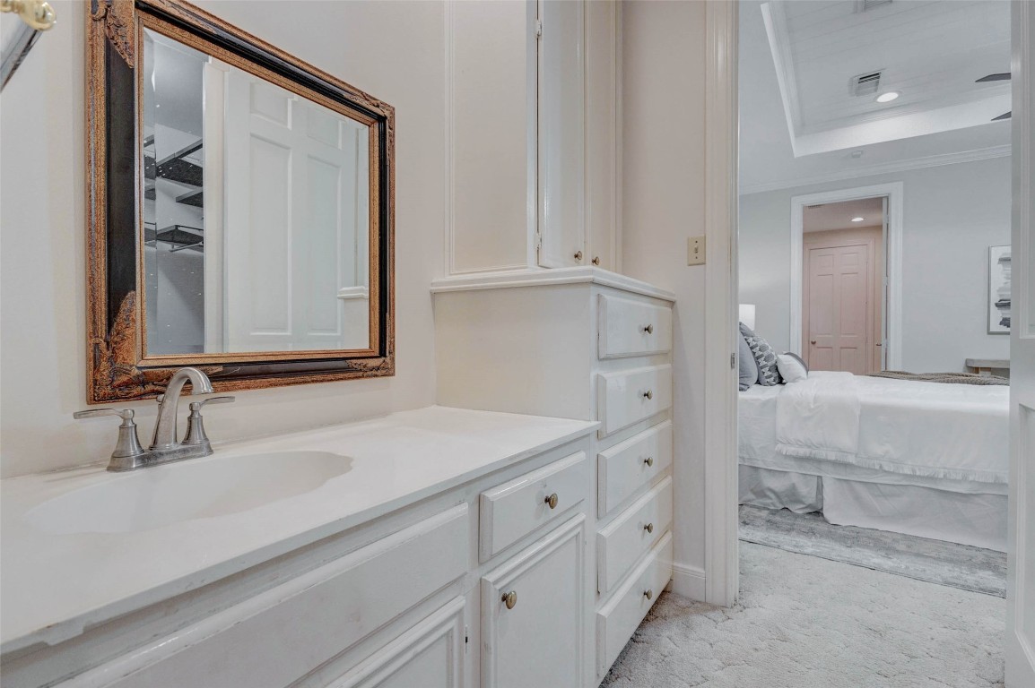 7631 Post Bridge Road Spring, TX 77389 - Photo 28 of 50 2nd Primary bathroom