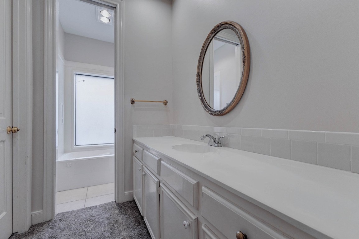 7631 Post Bridge Road Spring, TX 77389 - Photo 32 of 50 Full bathroom on the 1st floor