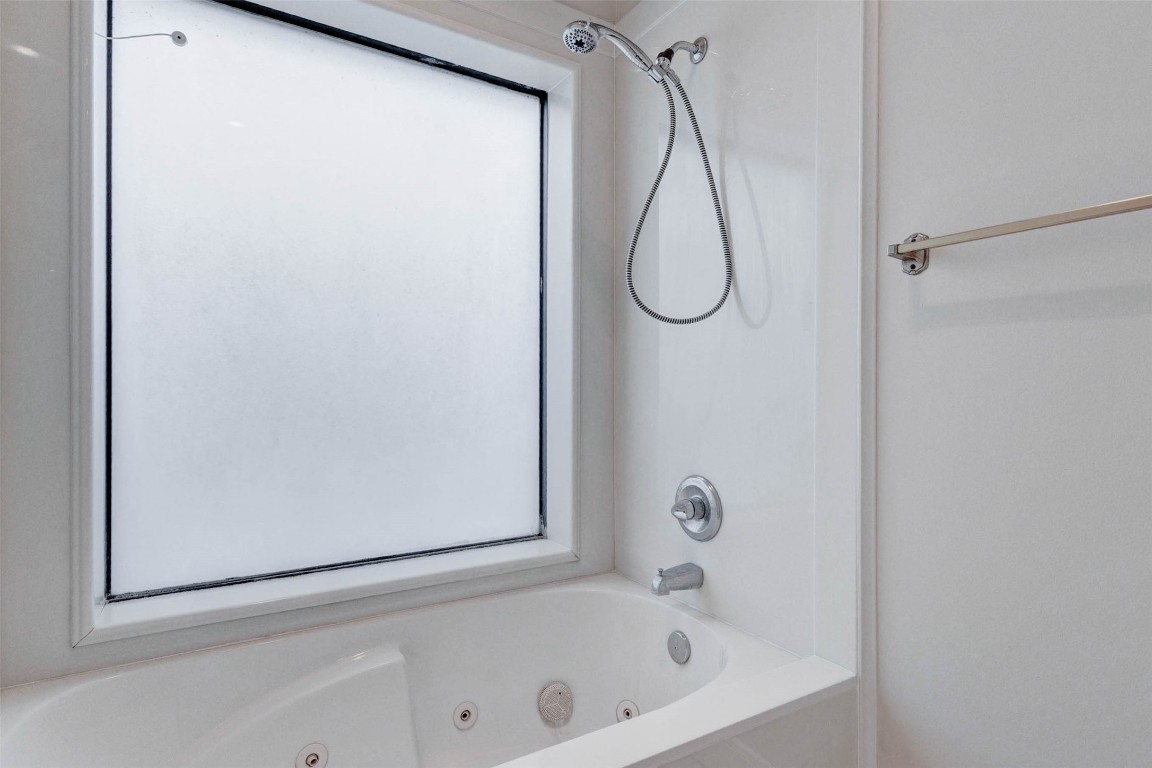 7631 Post Bridge Road Spring, TX 77389 - Photo 33 of 50 Bath and shower combo