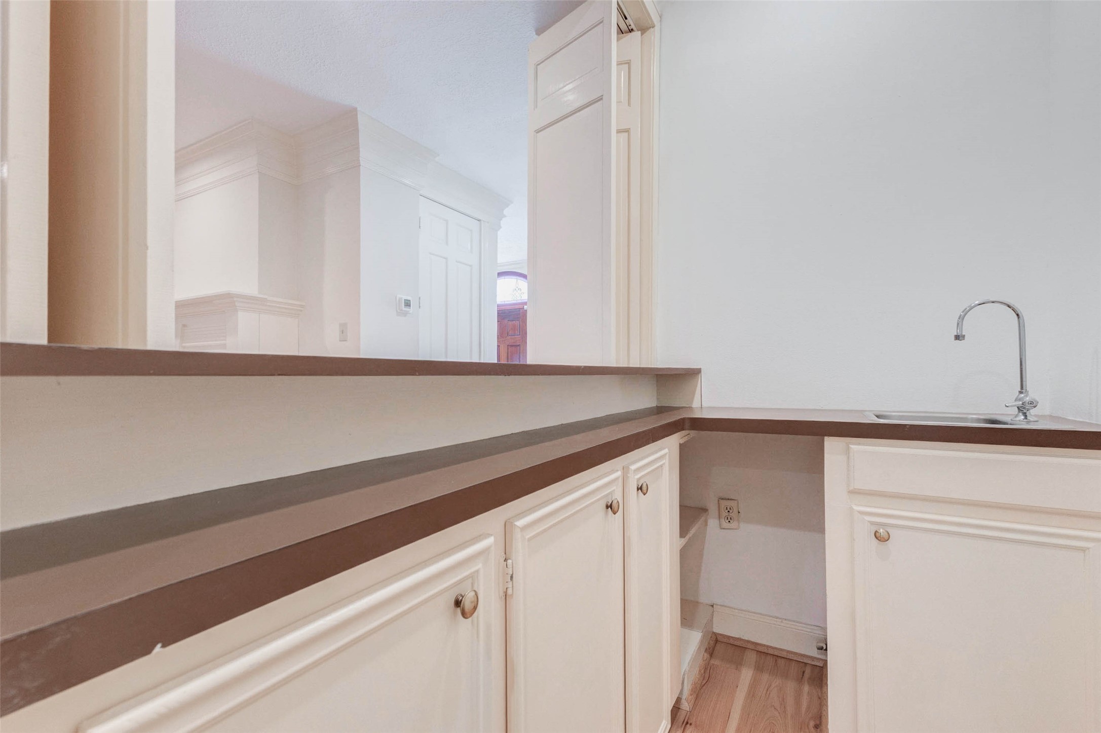 7631 Post Bridge Road Spring, TX 77389 - Photo 34 of 50 Wet bar on the 1st floor