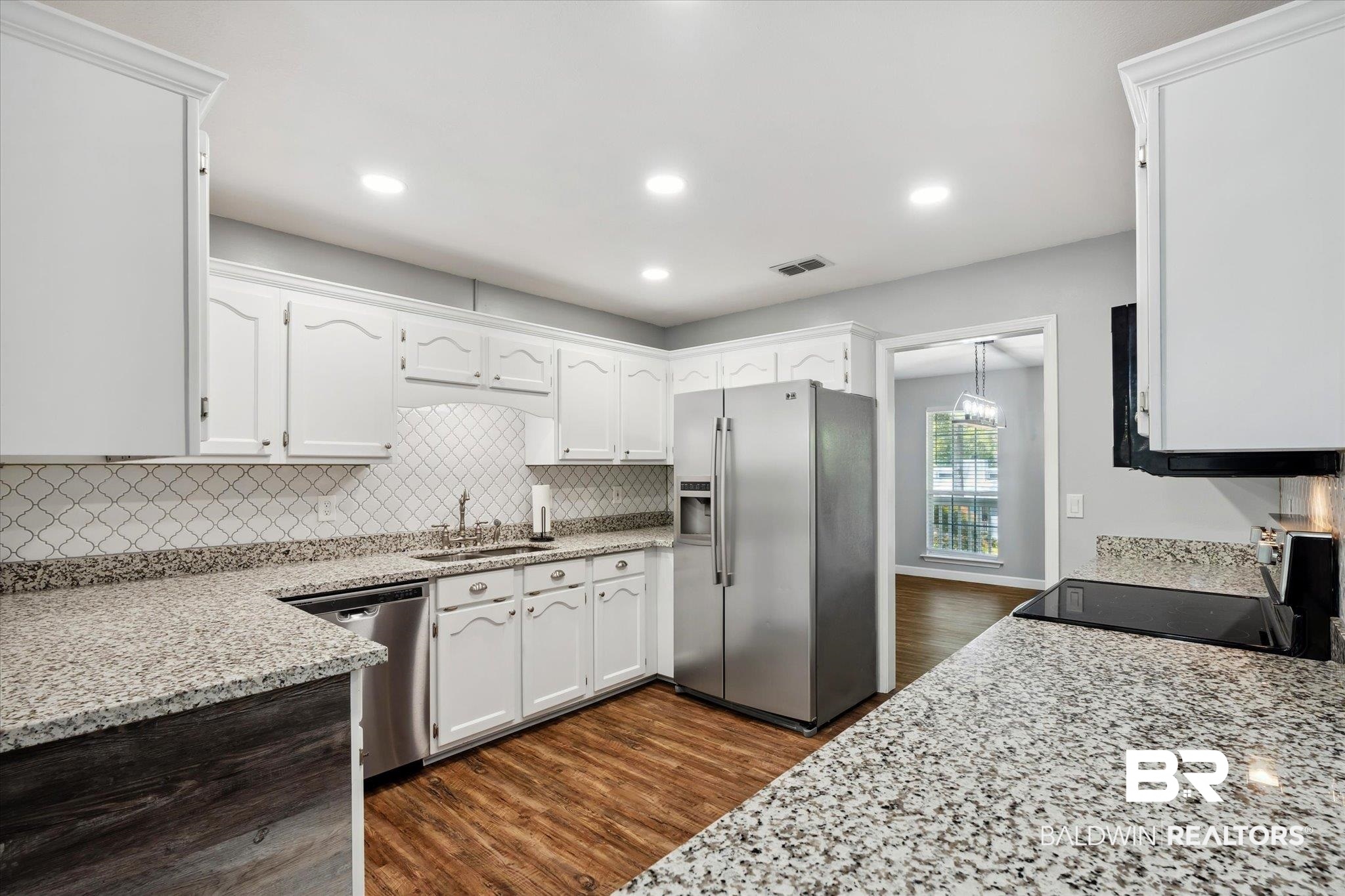 110 Cameron Circle Daphne, AL 36526 - Photo 11 of 41 Kitchen