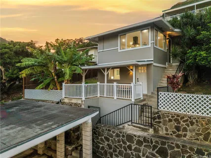 $1,350,000 | 855 Kainoa Place, Honolulu, HI 96821
