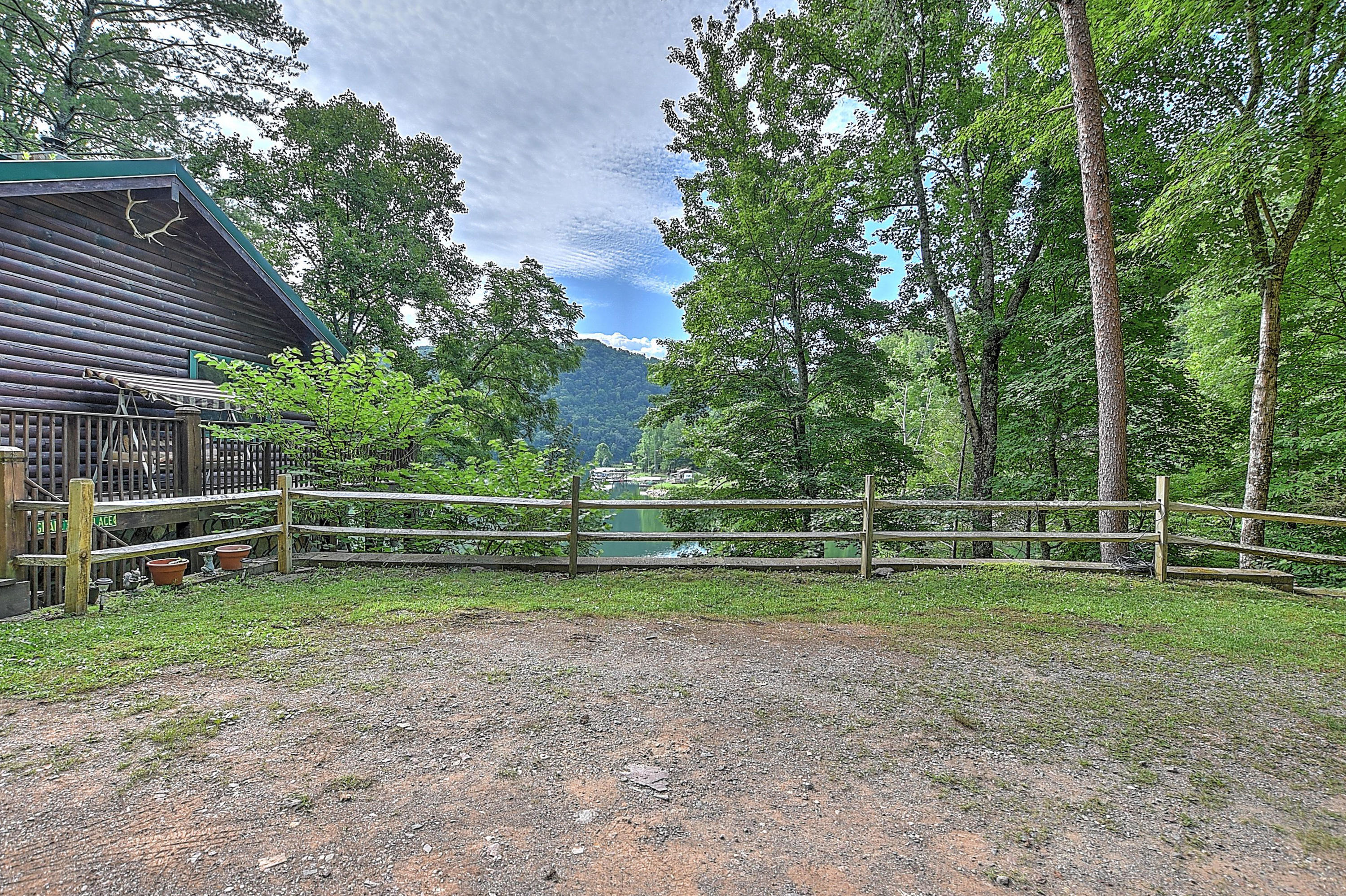 155 Cable Hollow Road Butler, TN 37640 - Photo 47 of 51 155 Cable Hollow Rd-45