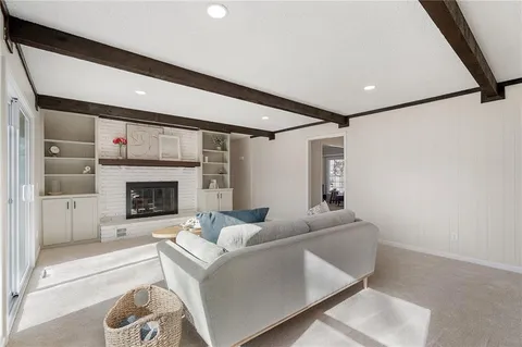 $439,000 | 1001 East Piatt Lane, Olathe, KS 66061