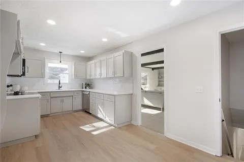 $439,000 | 1001 East Piatt Lane, Olathe, KS 66061