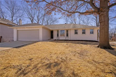 $439,000 | 1001 East Piatt Lane, Olathe, KS 66061